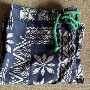 Hollister Navy White Floral Print Swim Shorts with Green Drawcord,XL